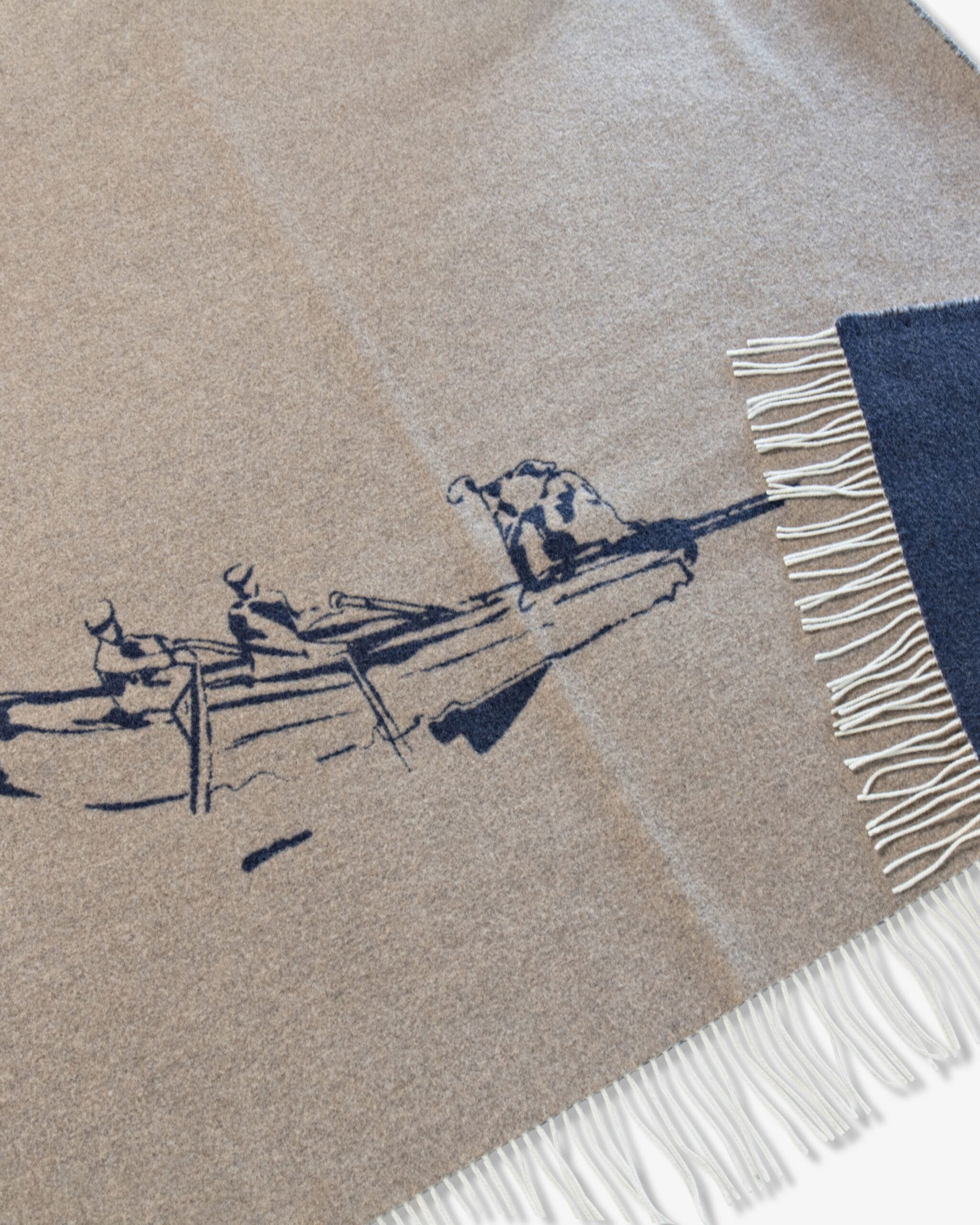 Inis Meáin Keating Blanket in Brown/Navy