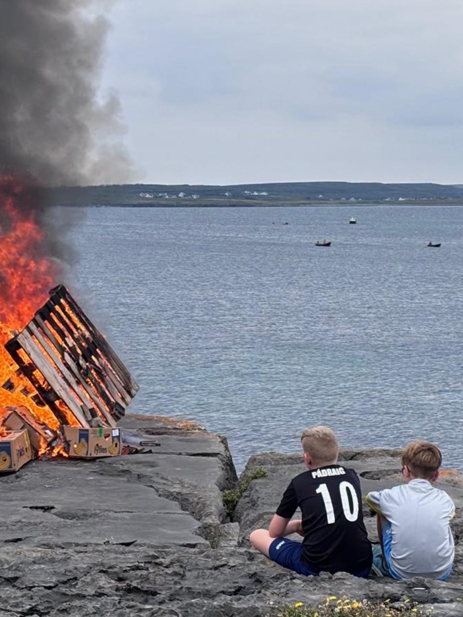 Swimming Between the Aran Islands